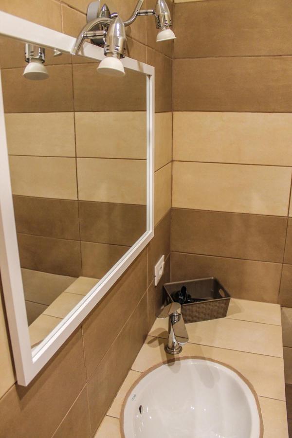 فندق Alexander House باليرمو المظهر الخارجي الصورة