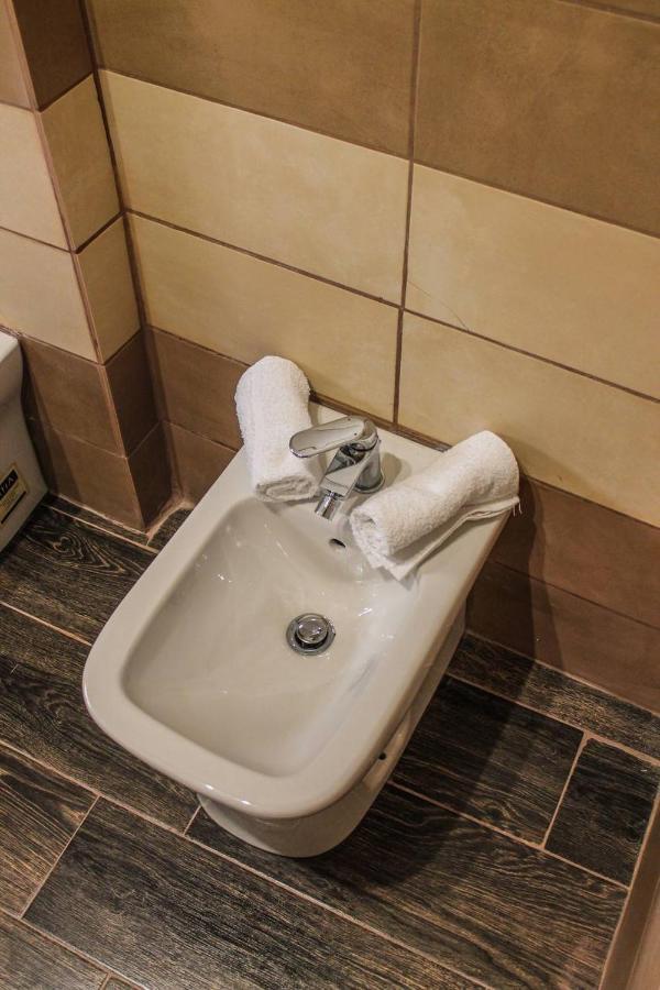 فندق Alexander House باليرمو المظهر الخارجي الصورة